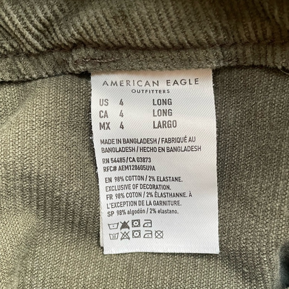 AEO high waisted Green Corduroy flare Pants. Some wear on the heels